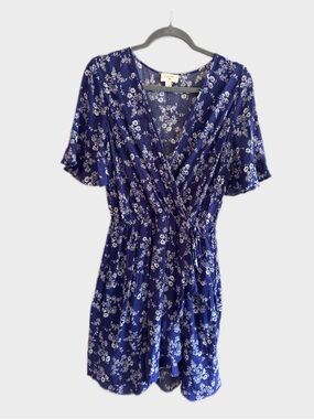 Everly Blue Floral Flutter Sleeve Faux Wrap Mini Dress Size M